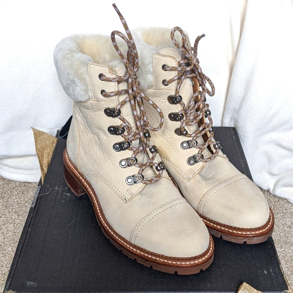 NEW! Frye Samantha Hiker Ivory 8M